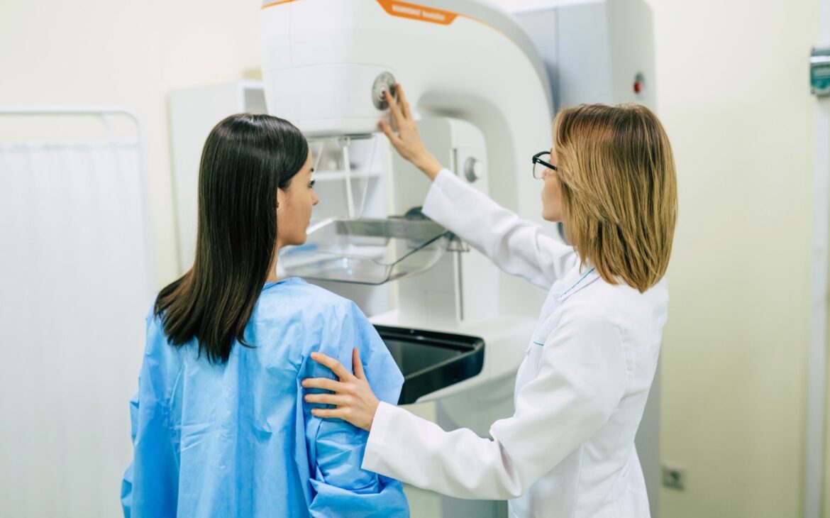 El acceso equitativo a mamografías es una urgencia de salud pública en la región.