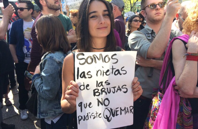 Y si te digo que las brujas no eran las malas…