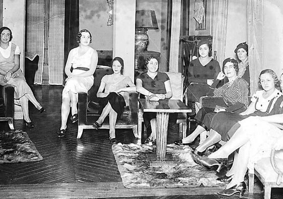Aquellas mujeres, tildadas injustamente en su tiempo, demostraron que su audacia no era frivolidad ni peligro, sino la sabia determinación de transformar la historia. 